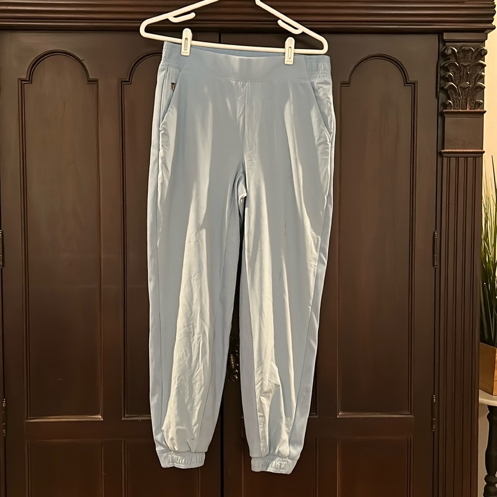 Athleta jogger pant